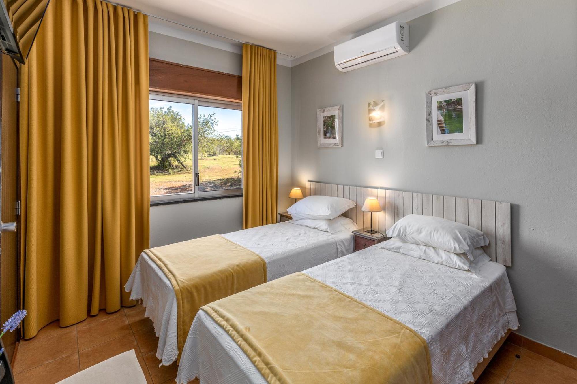 Guest House Oliveira Boliqueime Eksteriør bilde